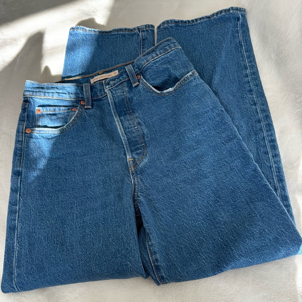 Levi’s Ribcage Straight Ankle Jeans 27 High Rise Button Fly Medium Wash